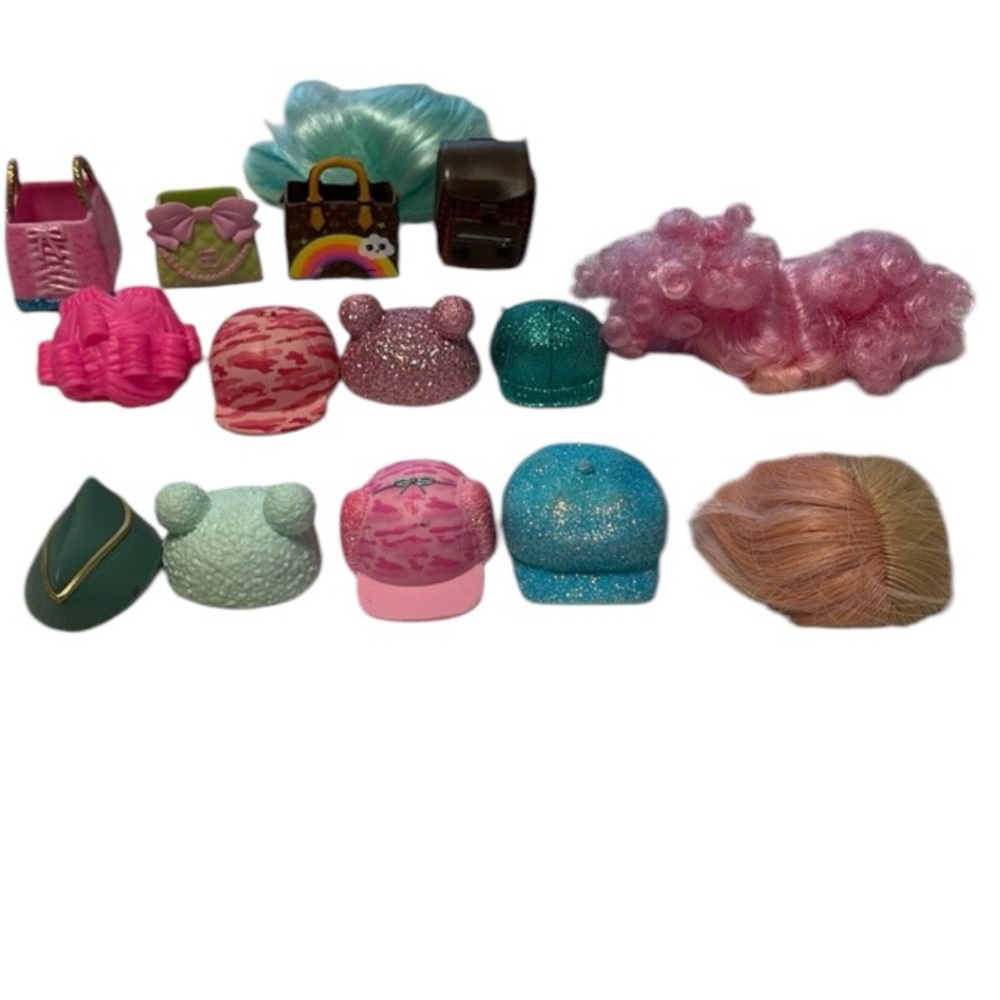 L.O.L. Surprise! Accessories Lot (Hats, Wigs, Purses/Bags)